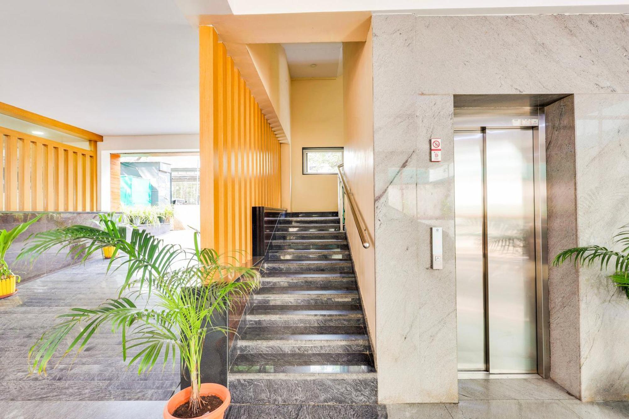 Hotel Super Townhouse Višákhapatnam Exteriér fotografie