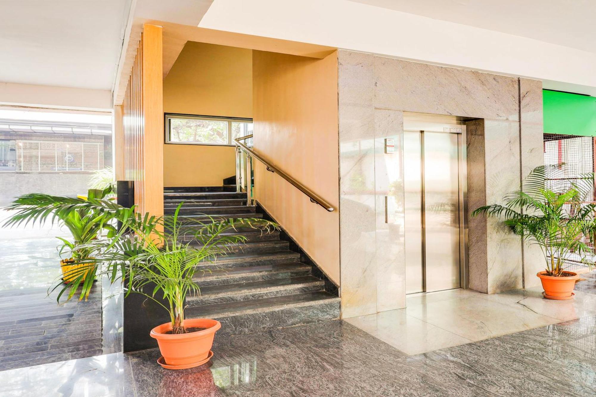 Hotel Super Townhouse Višákhapatnam Exteriér fotografie